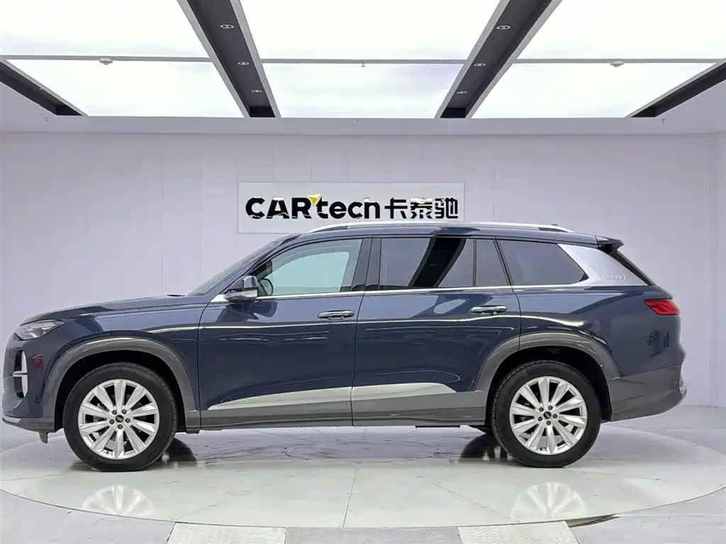 Audi Q6 2024 45 TFSI quattro 6 мест