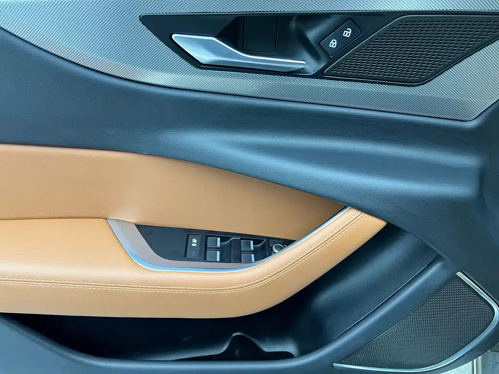 Jaguar XEL 2021 2.0T 250PS R-DYNAMIC S Sport