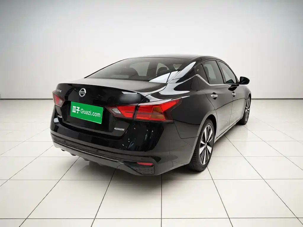Nissan Teana — миниатюра 6
