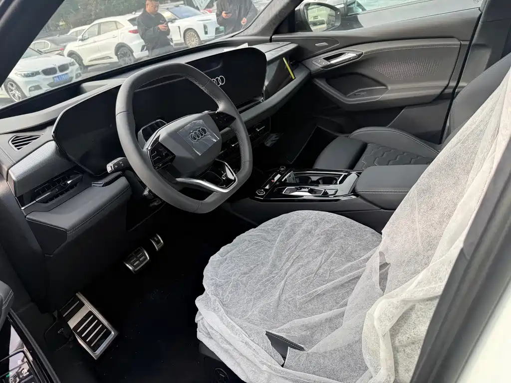 Audi Q6L e-tron — миниатюра 4