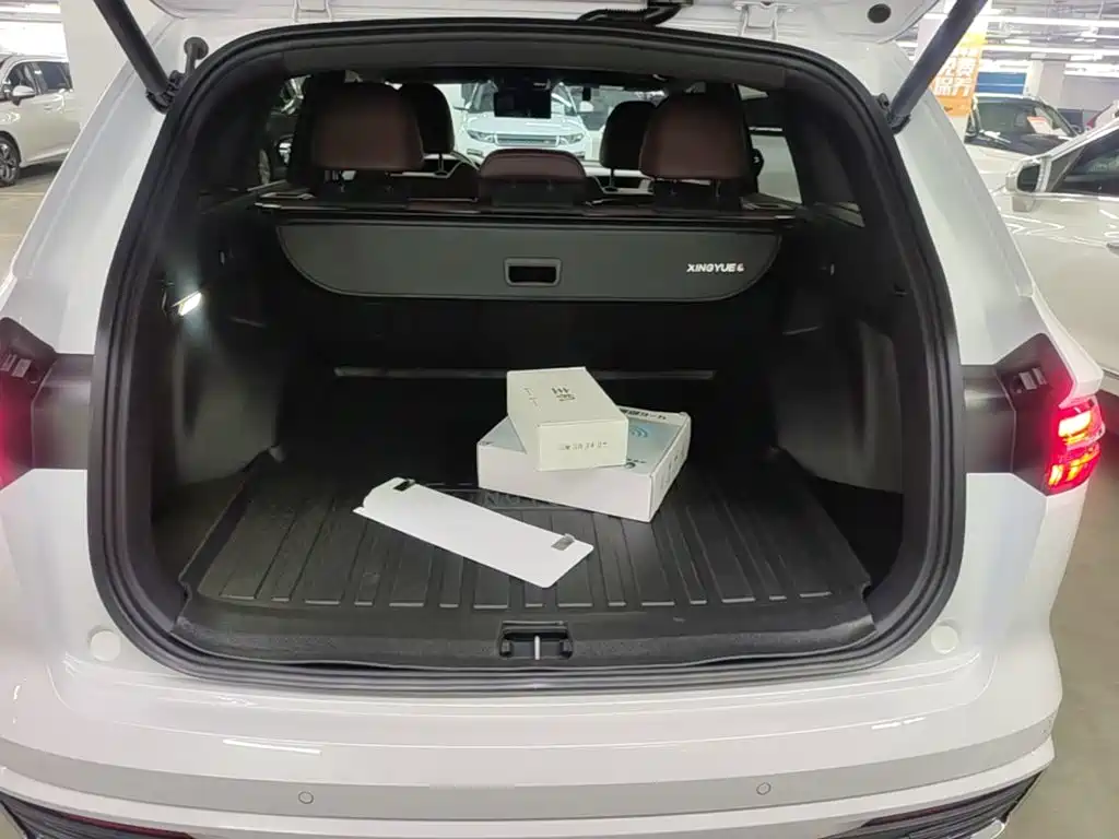 Geely Xingyue L — миниатюра 19
