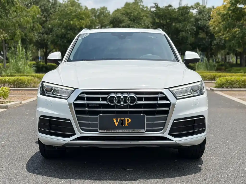 Audi Q5L — миниатюра 2