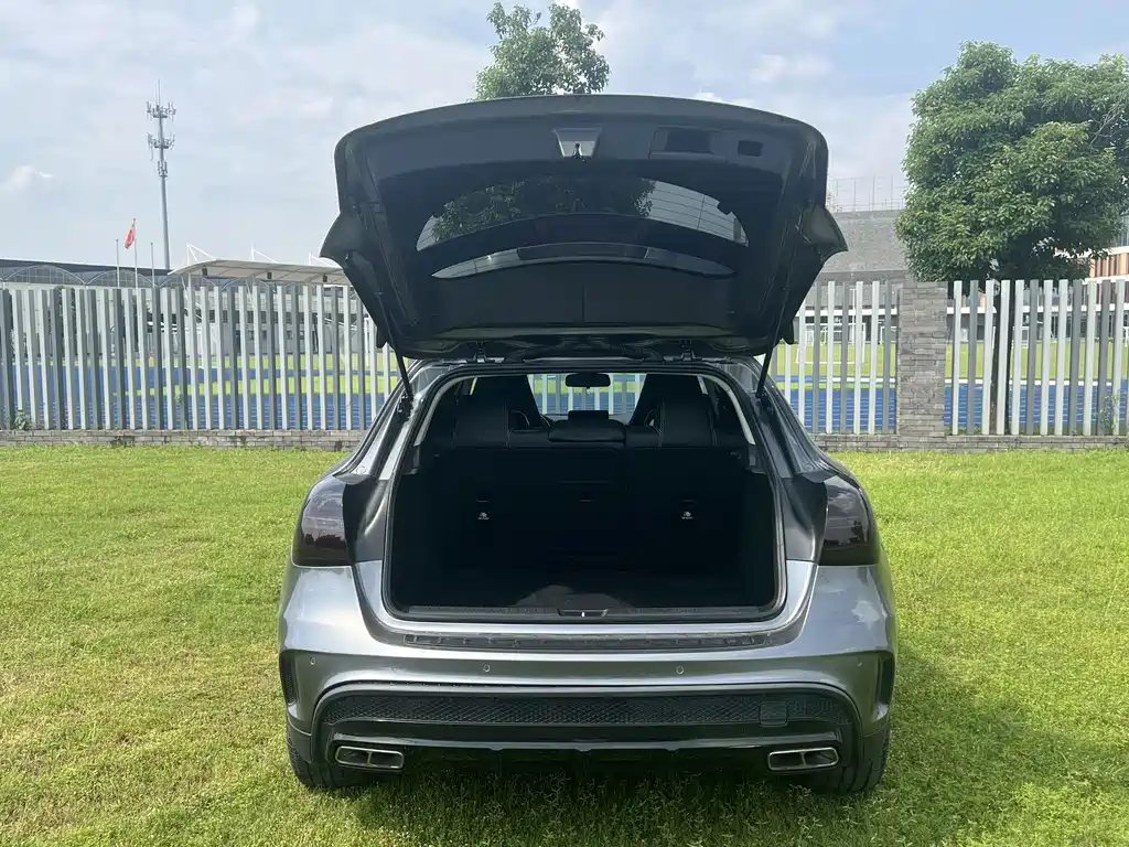 Mercedes-Benz GLA — миниатюра 12