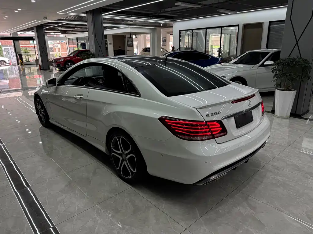 MERCEDES-BENZ E CLASS