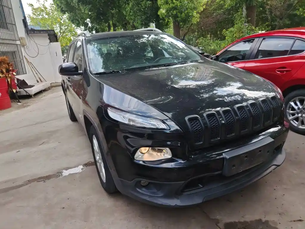 Jeep Cherokee — миниатюра 4