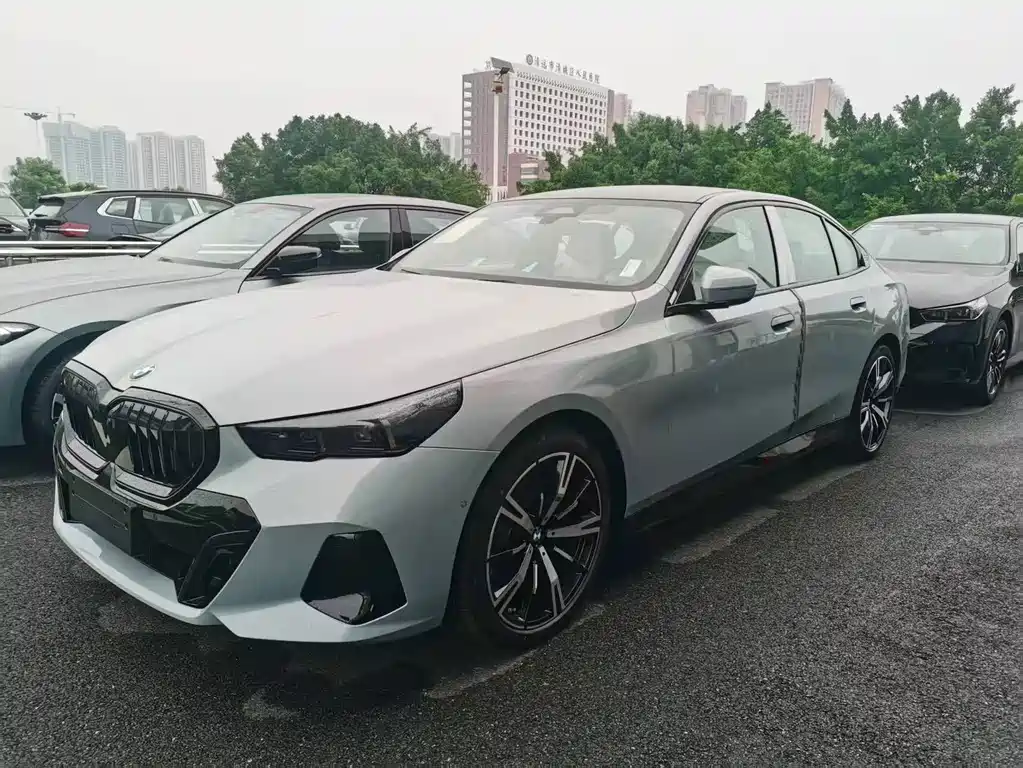 BMW 5 Series (Import)