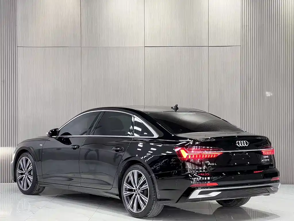 Audi A6L 2024 40 TFSI Luxury