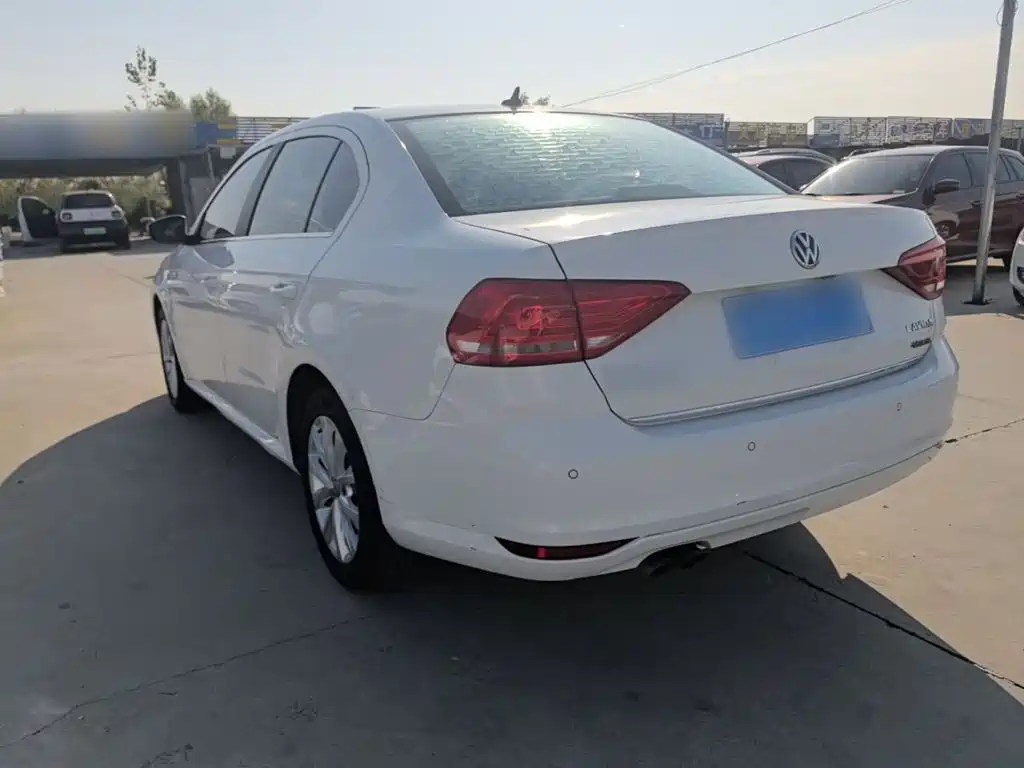 Volkswagen Lavida — миниатюра 5