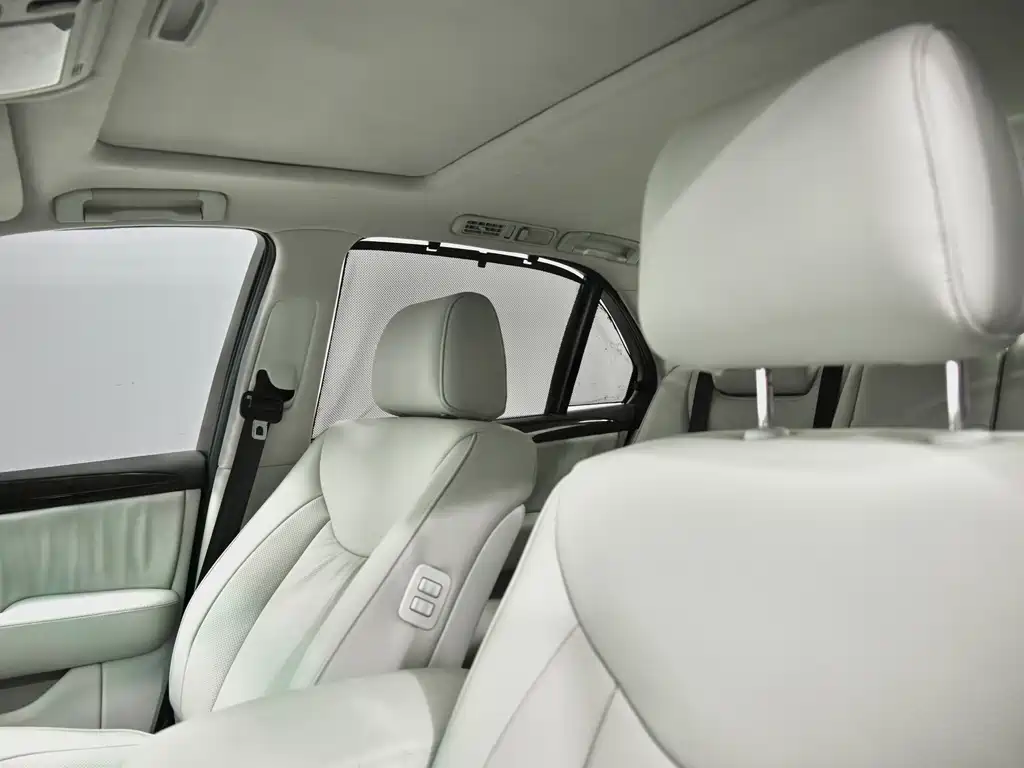 Lexus LS — миниатюра 20