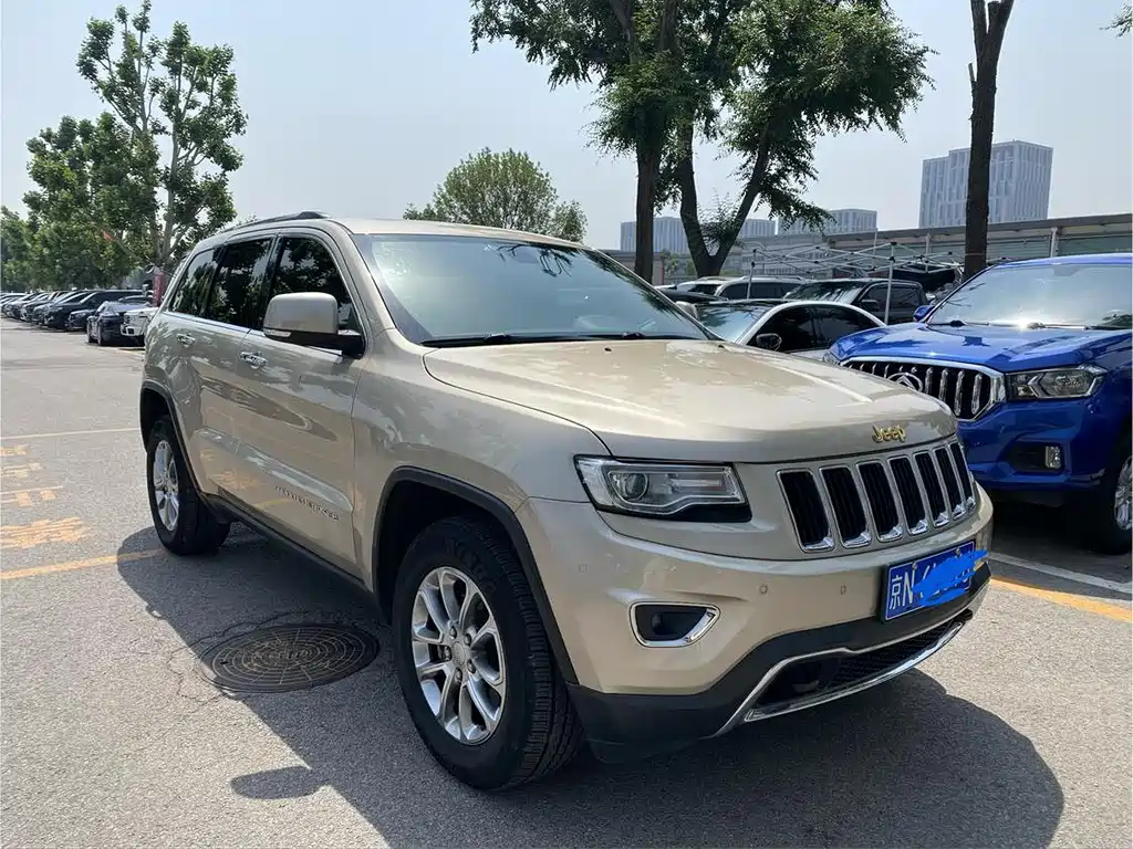 Jeep Grand Cherokee (Import) — миниатюра 3
