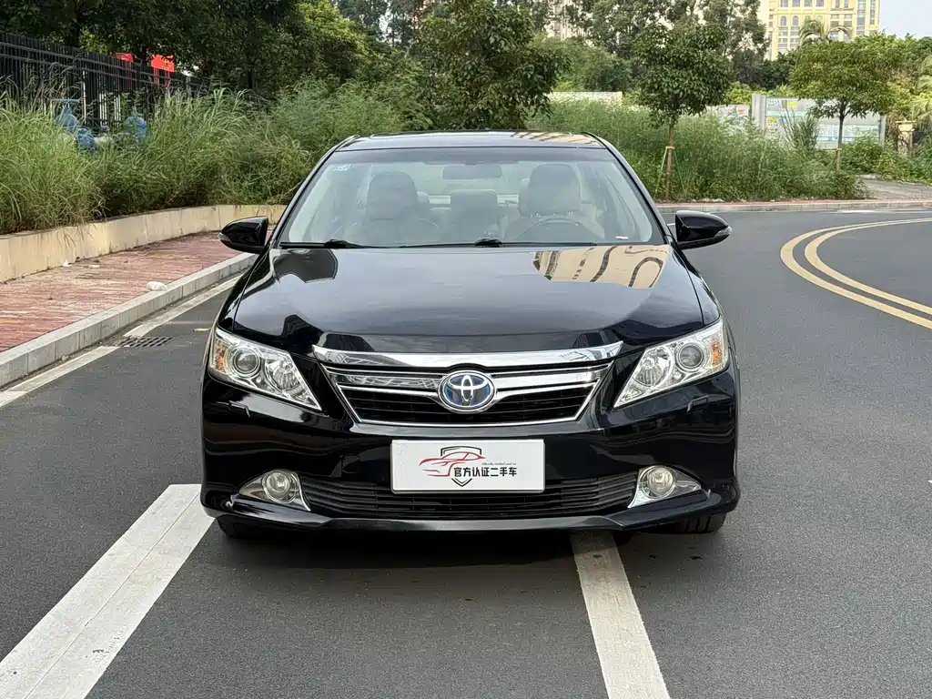Toyota Camry — миниатюра 2