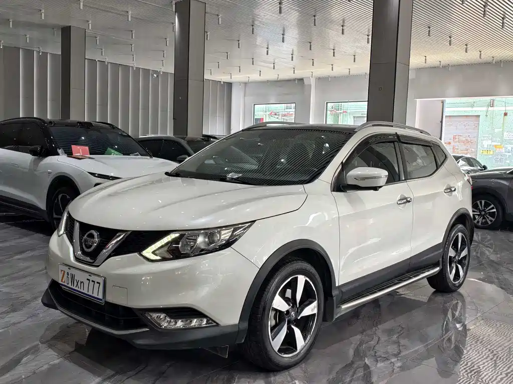 Купить Nissan Qashqai