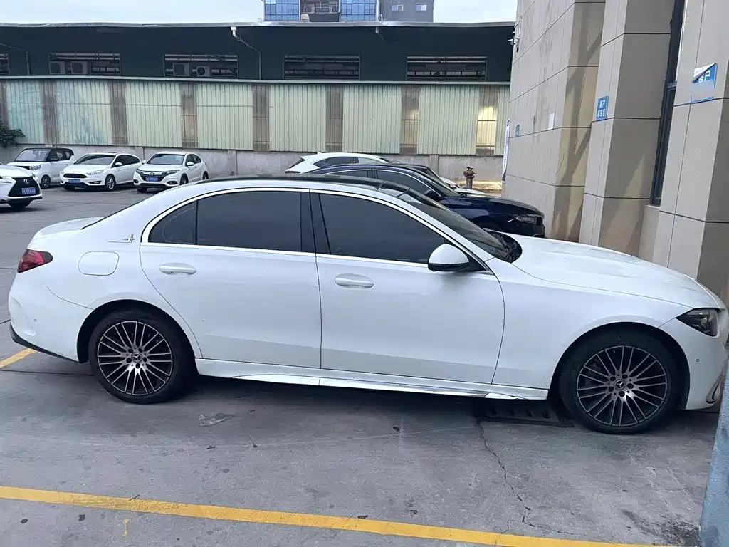 MERCEDES-BENZ C CLASS