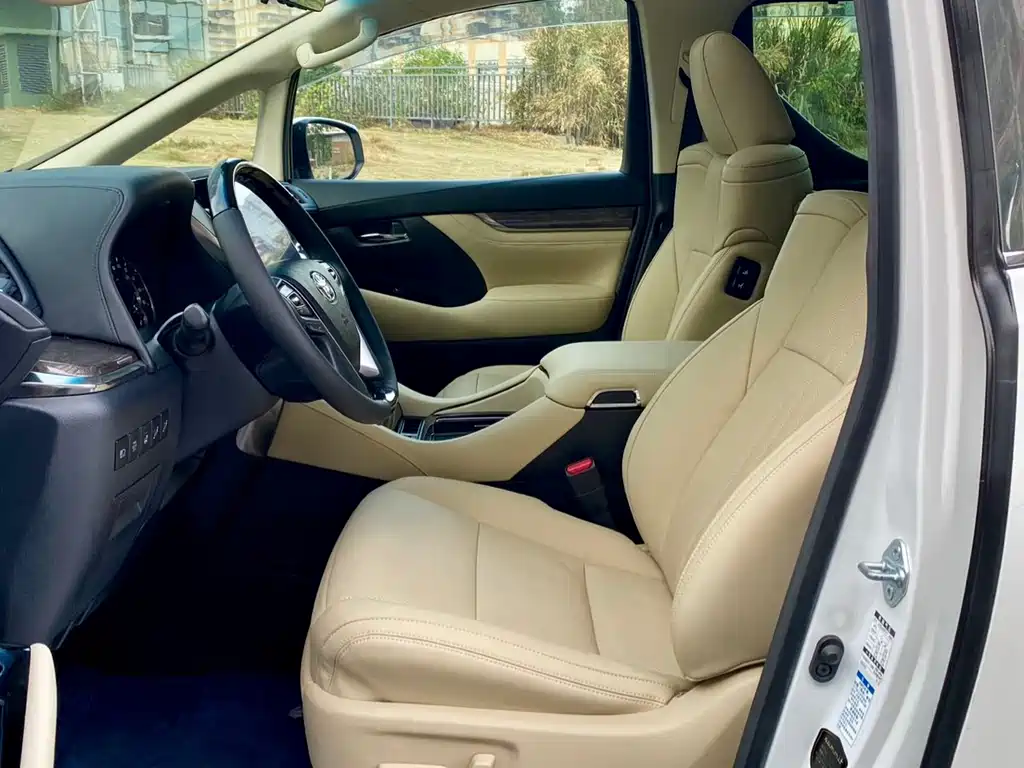 Toyota Vellfire 2020 2.5L HV Luxury