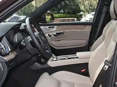 Volvo XC90 PHEV — миниатюра 5