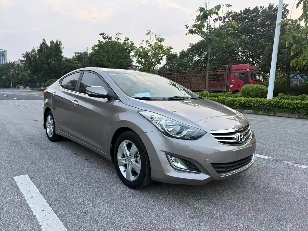 Hyundai Elantra Langdong — миниатюра 3