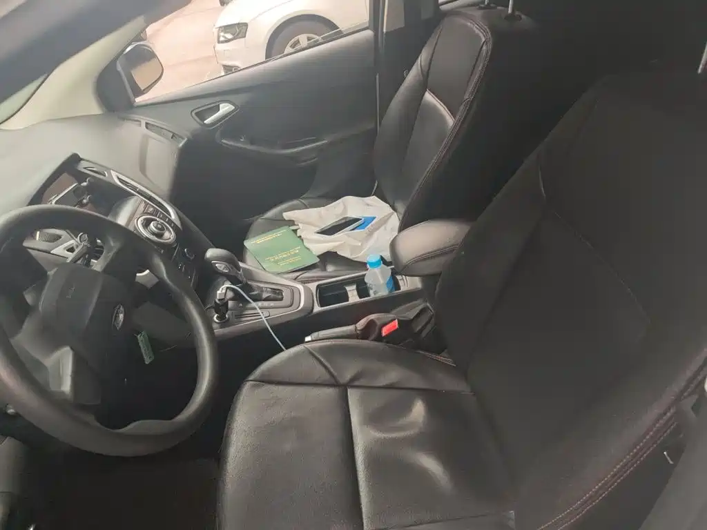 Ford Focus — миниатюра 16