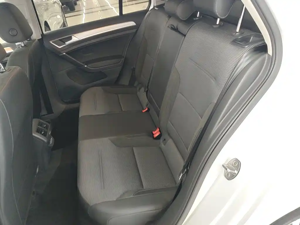 Volkswagen Golf — миниатюра 17