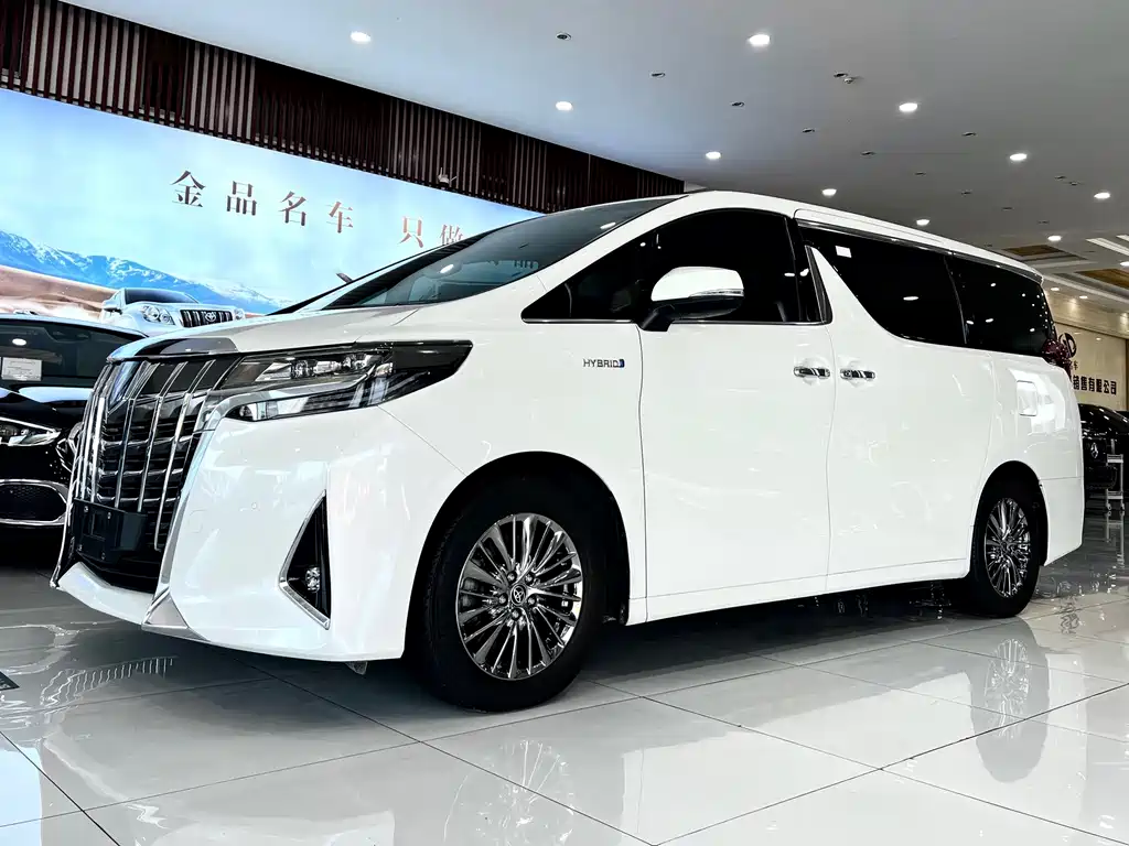 Toyota Alphard — миниатюра 2