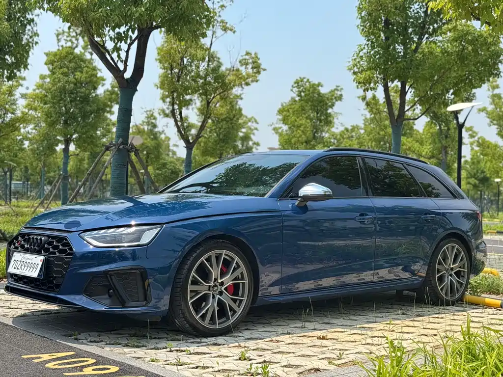 Купить Audi S4