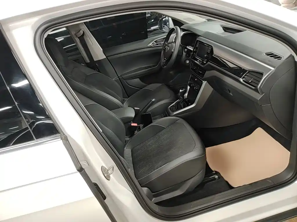 Volkswagen T-Cross — миниатюра 25