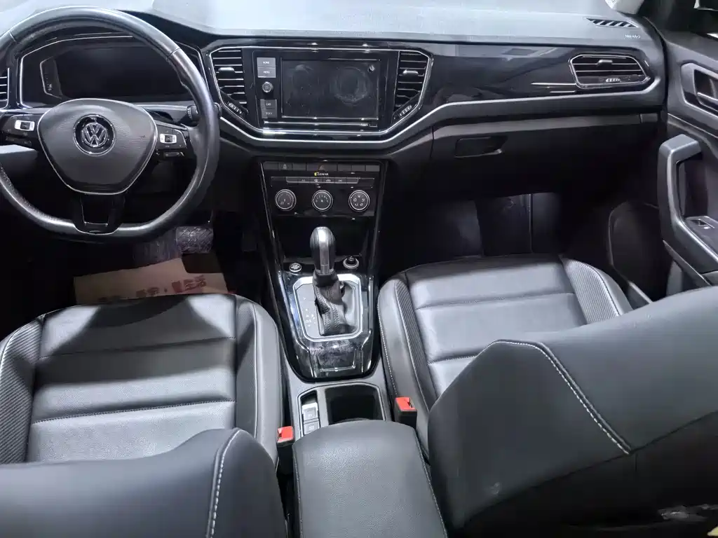 Volkswagen T-Roc — миниатюра 10