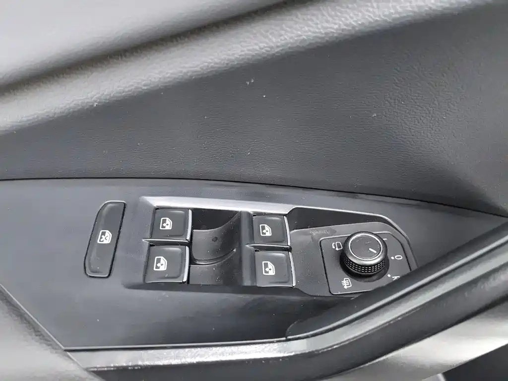 Volkswagen Sagitar — миниатюра 9