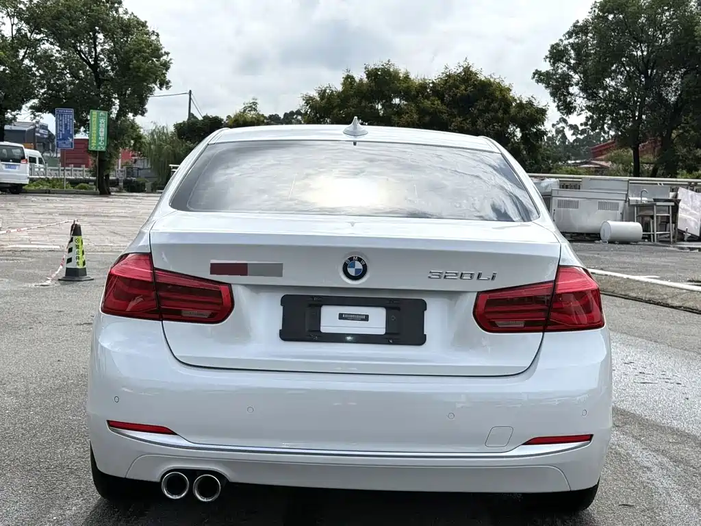 BMW 3 Series — миниатюра 13