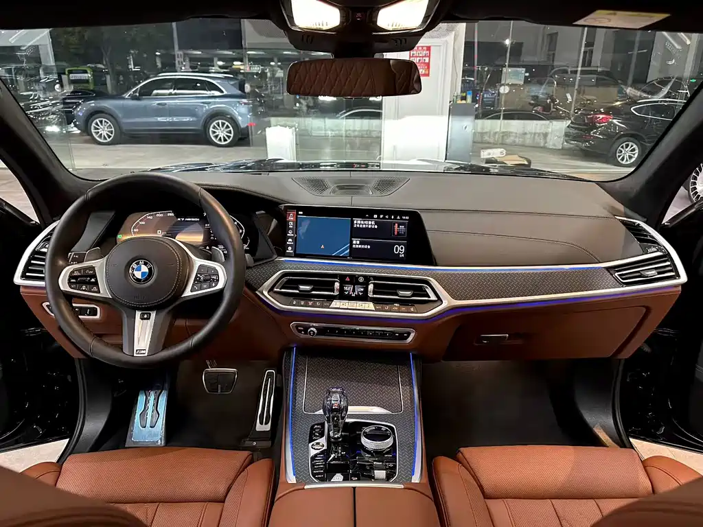 BMW X7 — миниатюра 8