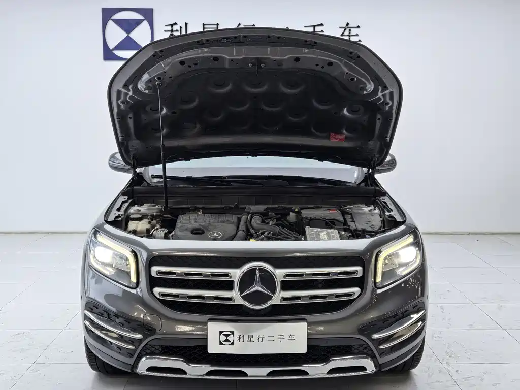MERCEDES-BENZ GLB