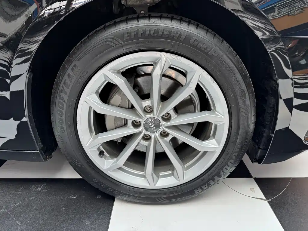 Audi A6L — миниатюра 5