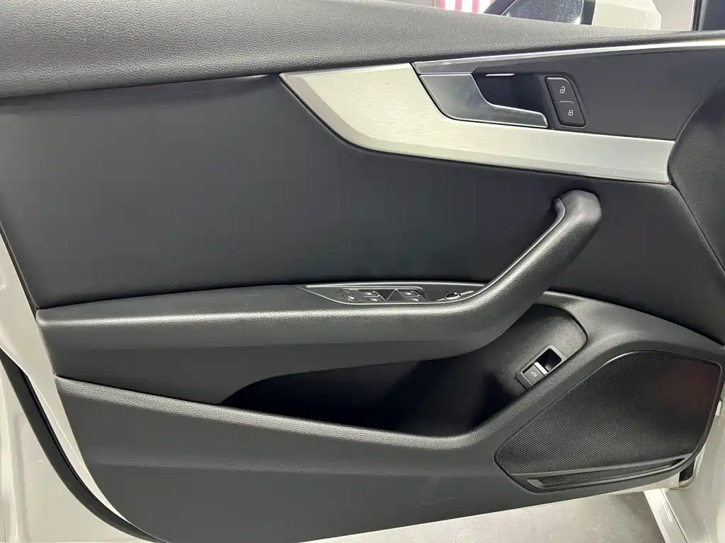 Audi A4L — миниатюра 15