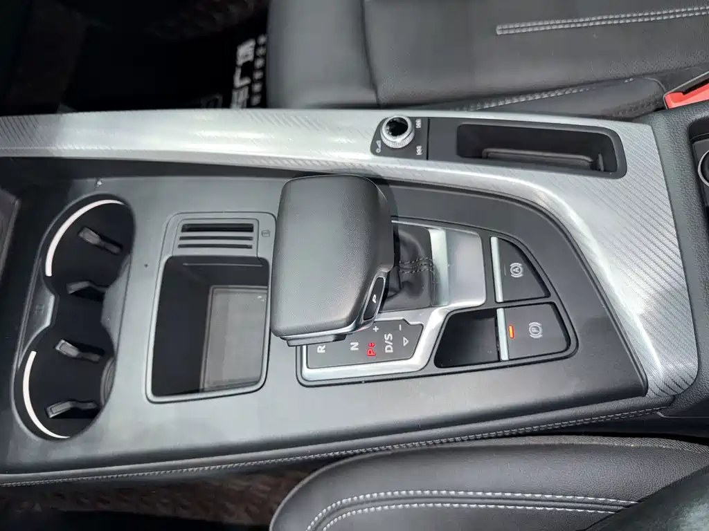 Audi A4L — миниатюра 6