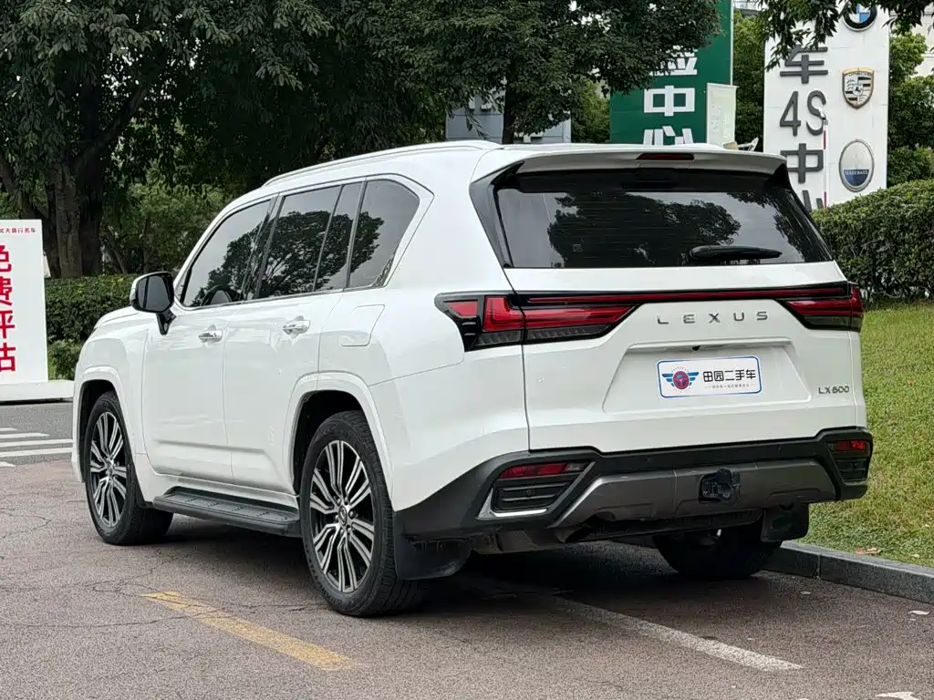 Lexus LX — миниатюра 4