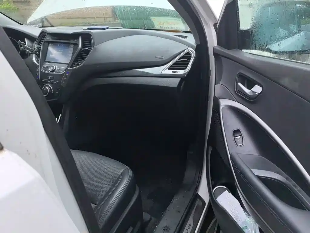 Hyundai Santa Fe — миниатюра 19