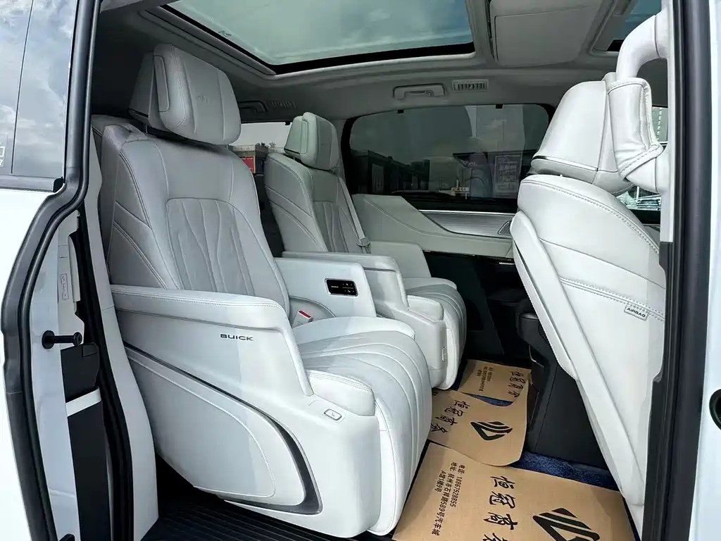 BUICK GL8 NEW ENERGY