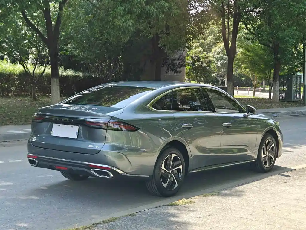 Geely Emgrand — миниатюра 5