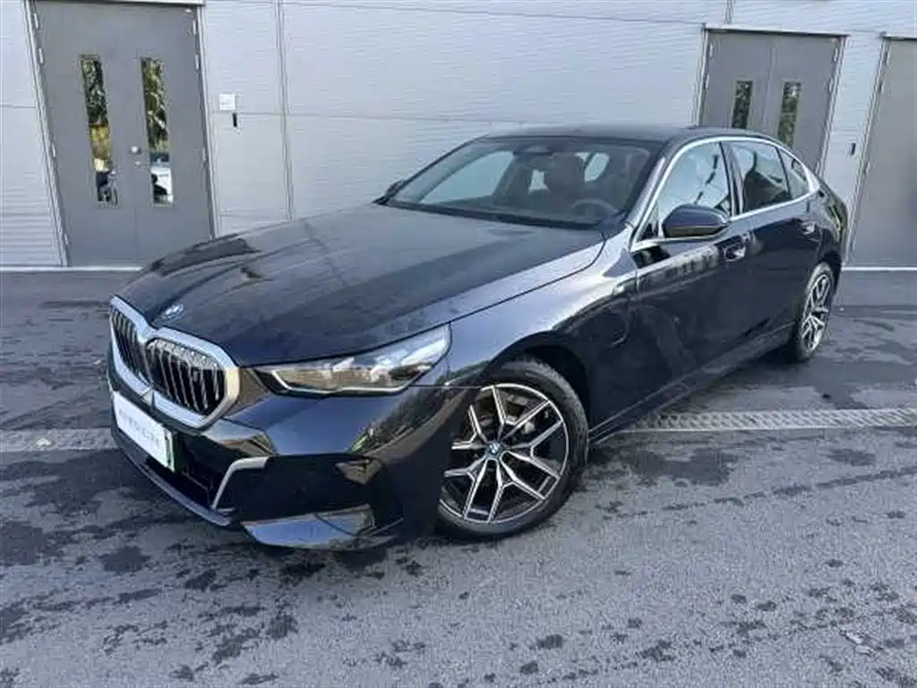 BMW i5