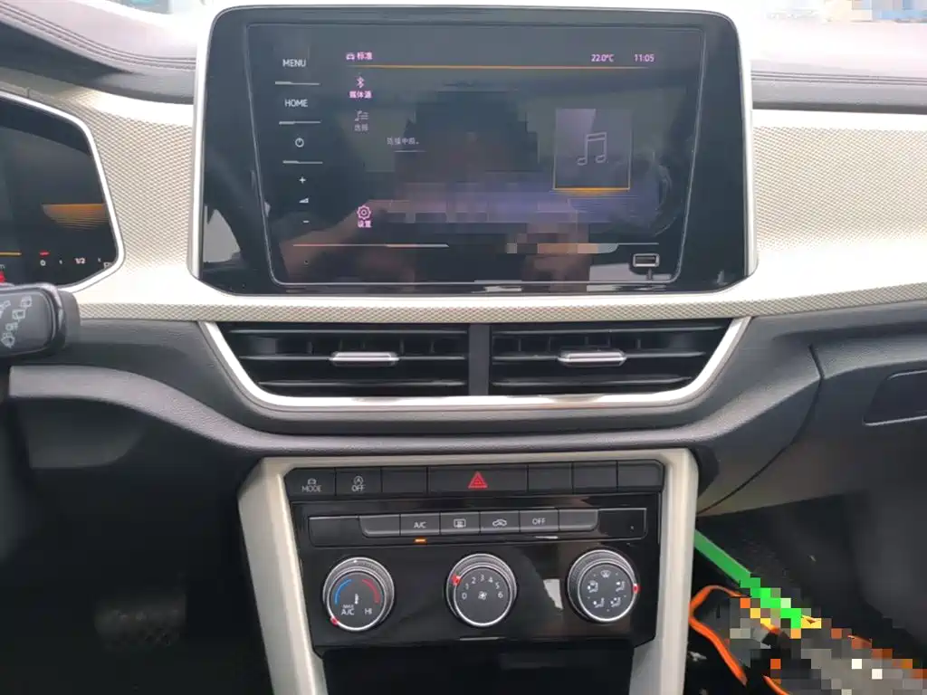 Volkswagen T-Roc — миниатюра 13