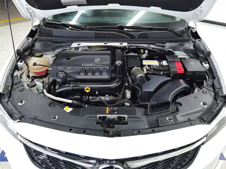 Buick Verano — миниатюра 10