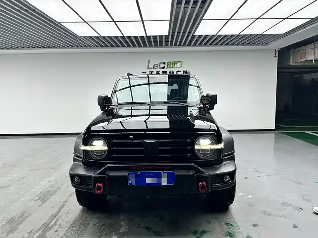2023 TANK 300