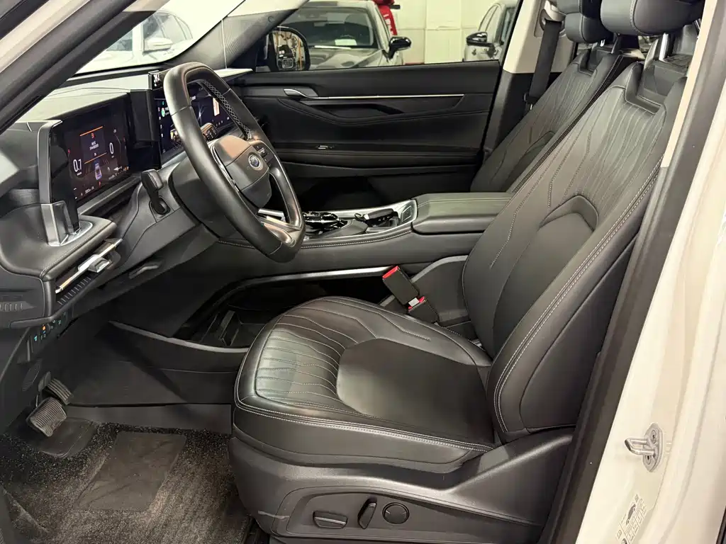 Ford Edge — миниатюра 7