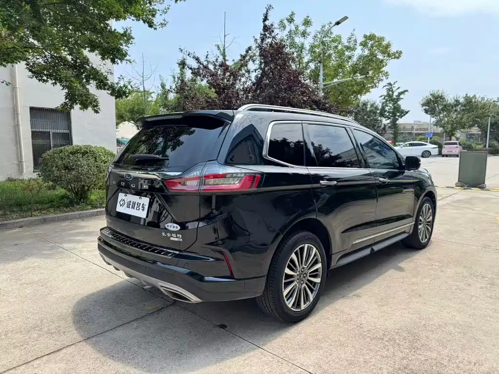 Ford Edge — миниатюра 8