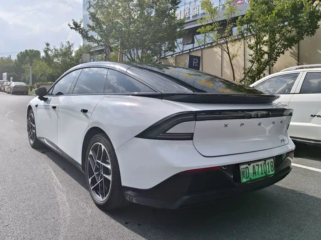 XPeng P7+ — миниатюра 5