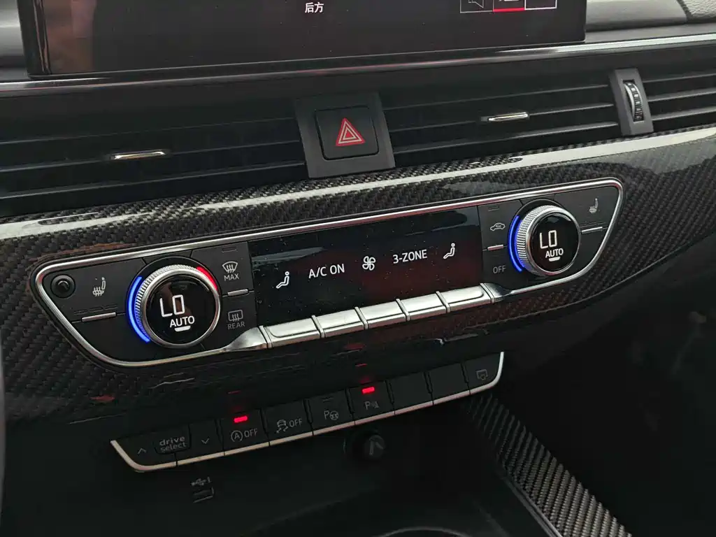 Audi A4L — миниатюра 15