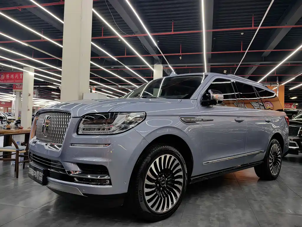 Lincoln Navigator 2021