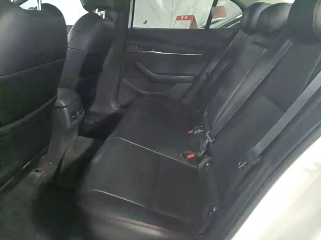 Mazda 3 Axela — миниатюра 17