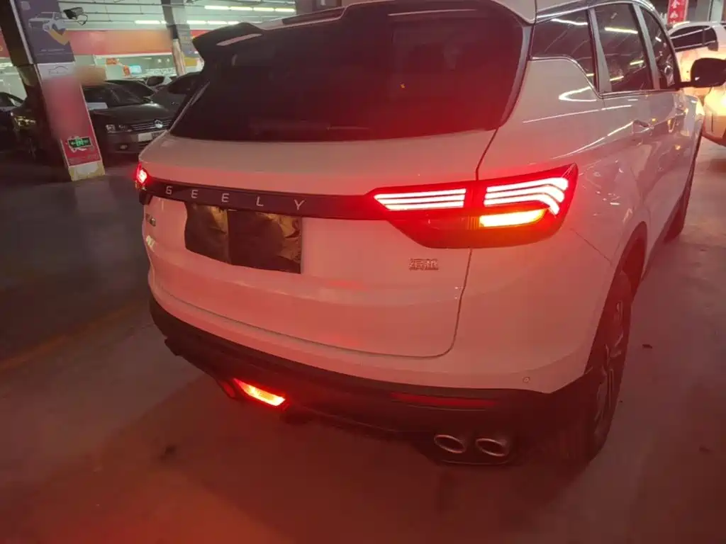 Geely Binyue — миниатюра 6