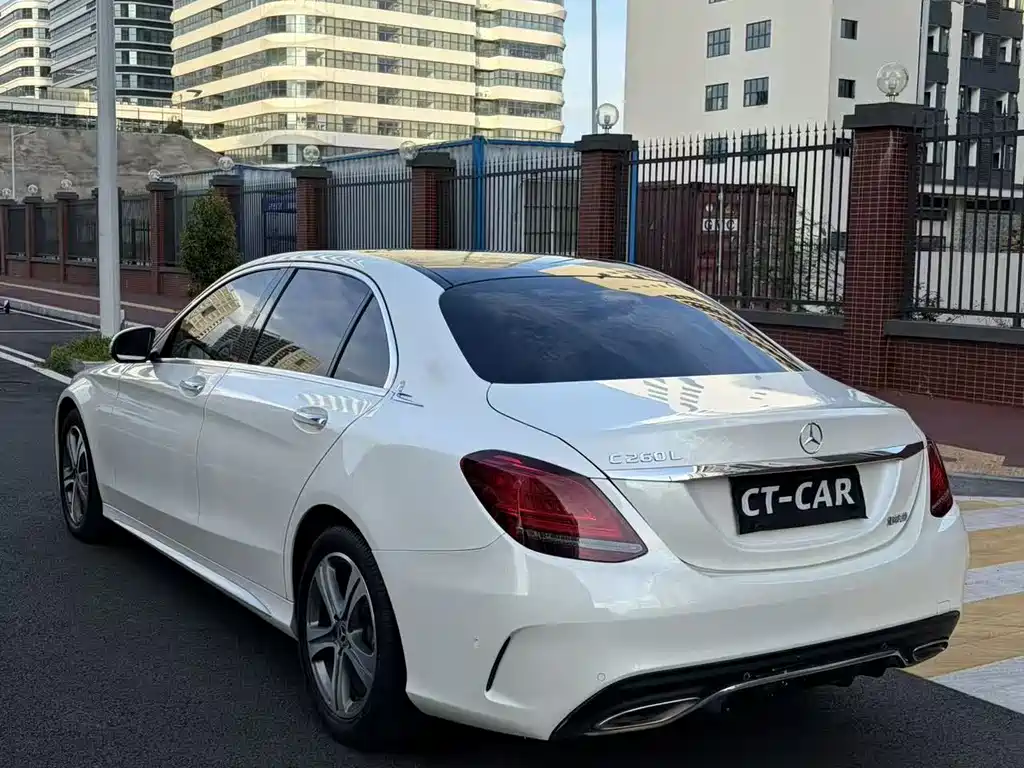 Mercedes-Benz C-Class — миниатюра 13