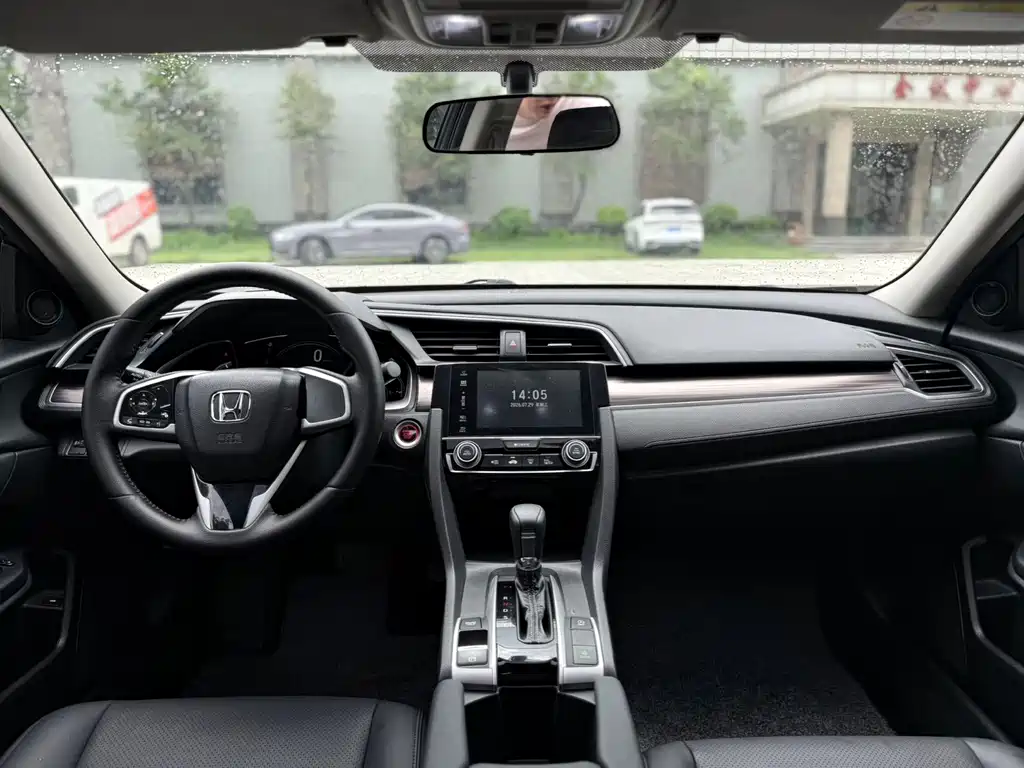 Honda Civic — миниатюра 9